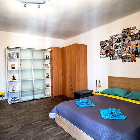 Вилла Leitmotiv Ospitality House Бари Экстерьер фото