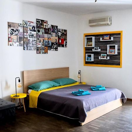 Вилла Leitmotiv Ospitality House Бари Экстерьер фото