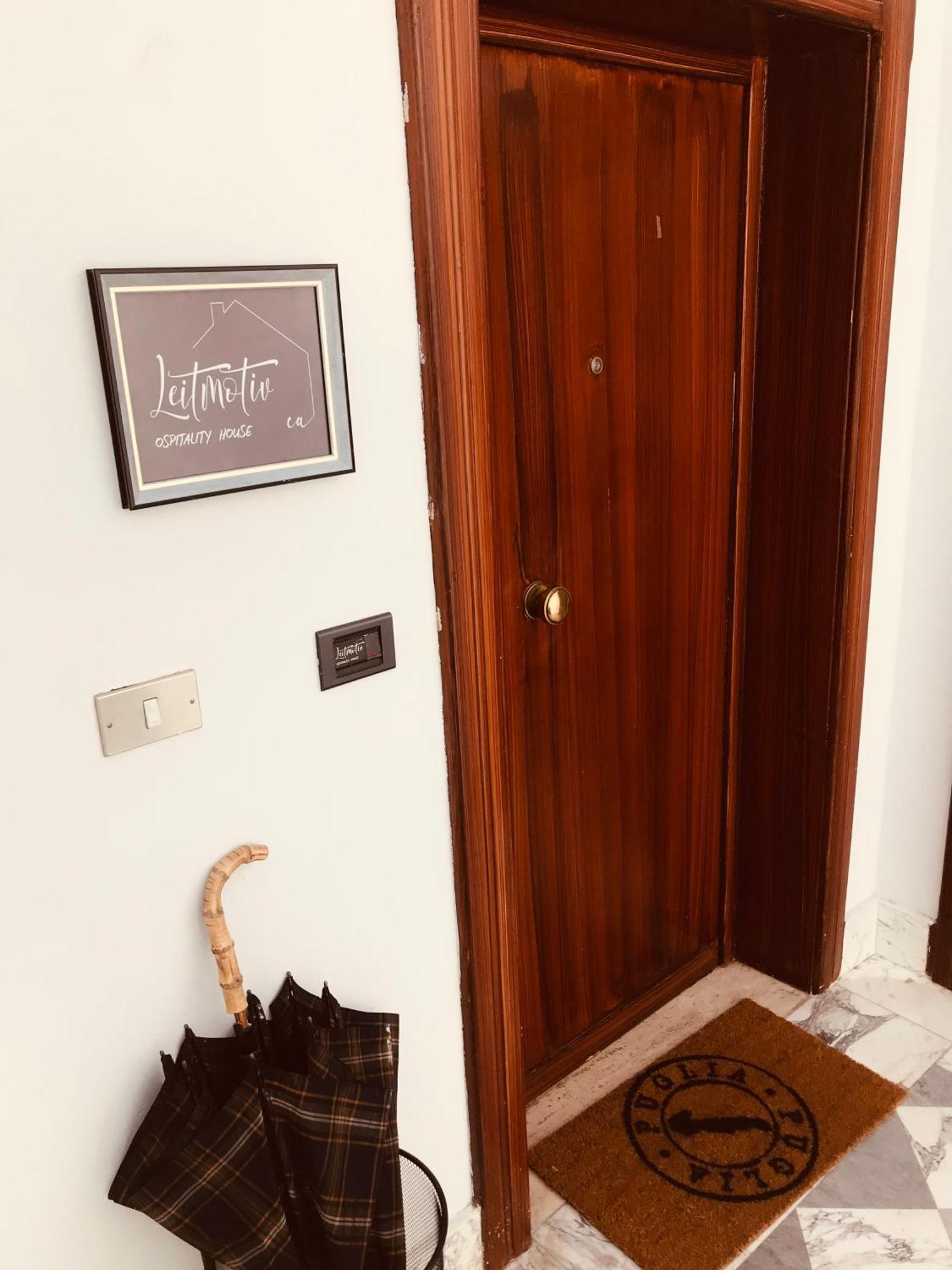 Вилла Leitmotiv Ospitality House Бари Экстерьер фото